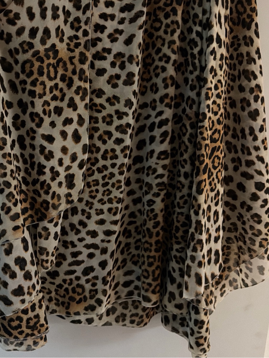 Saks Fifth Avenue Leopard Print Butterfly Sleeveless Top Size Xs — image 4 of 7